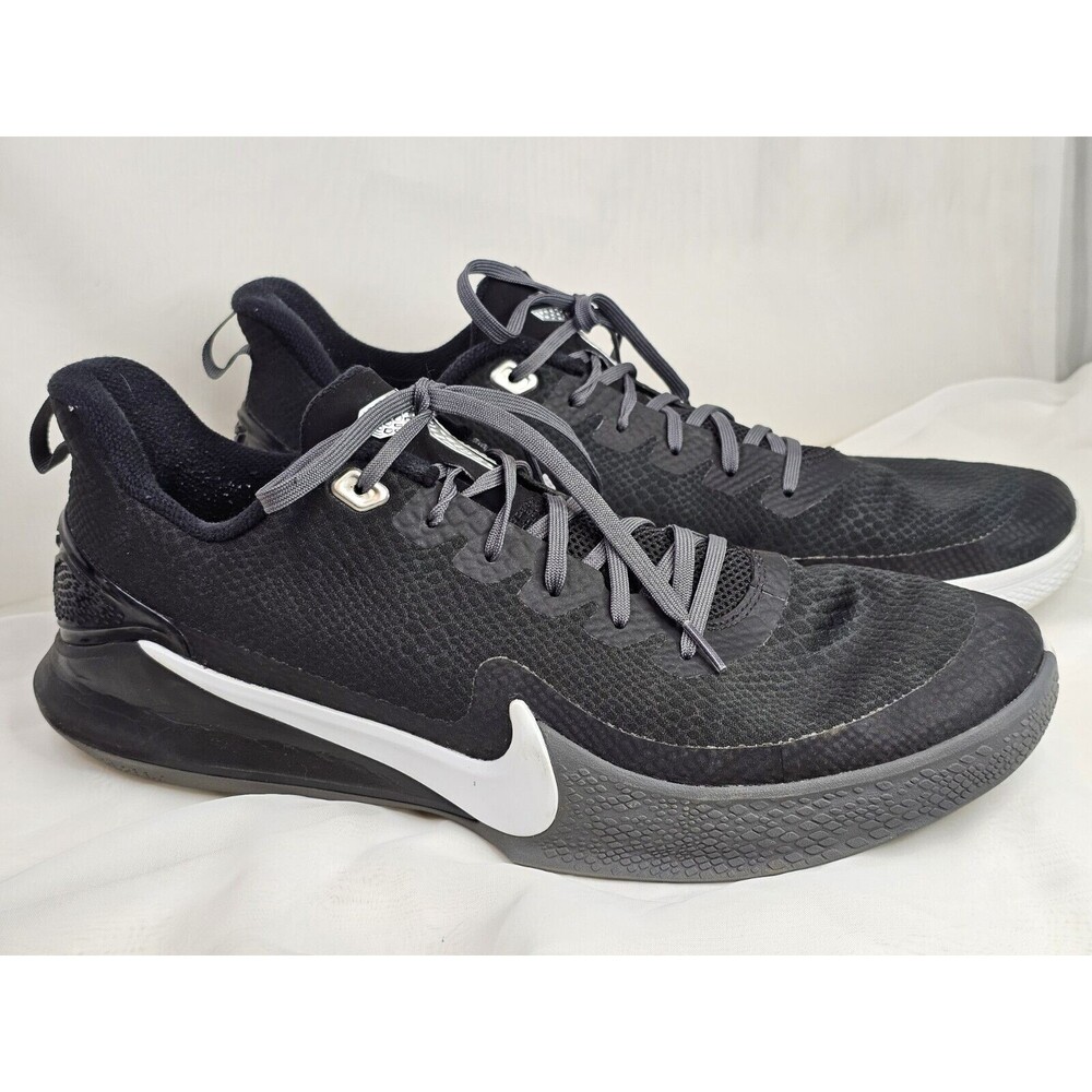 Nike Mamba Focus Black / White AT1214-001 Men's size 15 US Kobe Bryant